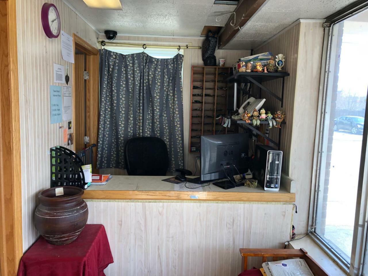 Town Motel Oshkosh Extérieur photo